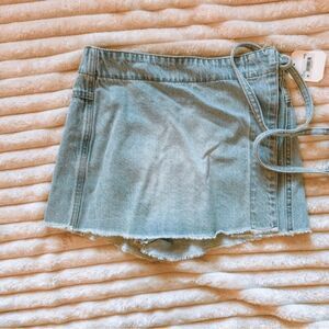Altar'd state jean skort size medium NWT